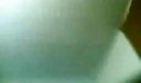 سلنا جوان در پذیرایی از یک متخصص زنان و زایمان عکس سوپر سکسی کون